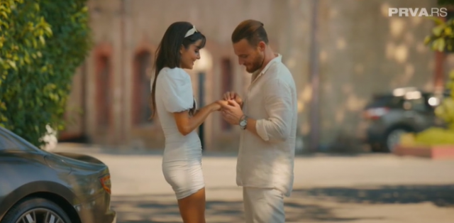 Ovako je Serkan zaprosio Edu u „Pokucaj na moja vrata“ i raznežio ženska srca:  Predajem ti moj um, moju dušu i moje srce...