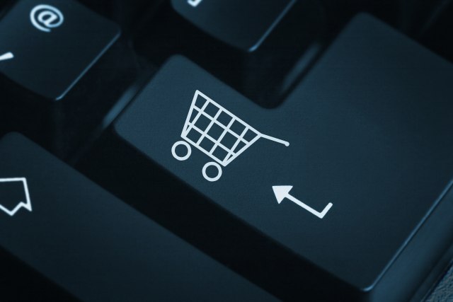 Carina Srbije upozorava: Pažljivo sa kupovinom na internetu, carini se roba preko 50 evra
