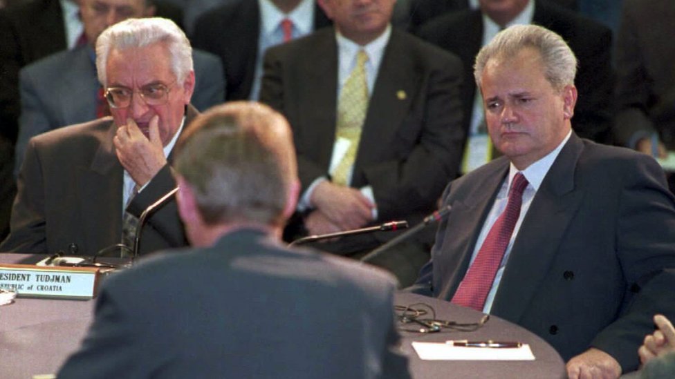 Franjo Tuðman (levo) i Slobodan Miloševiæ (desno)/JOE MARQUETTE/AFP via Getty Images