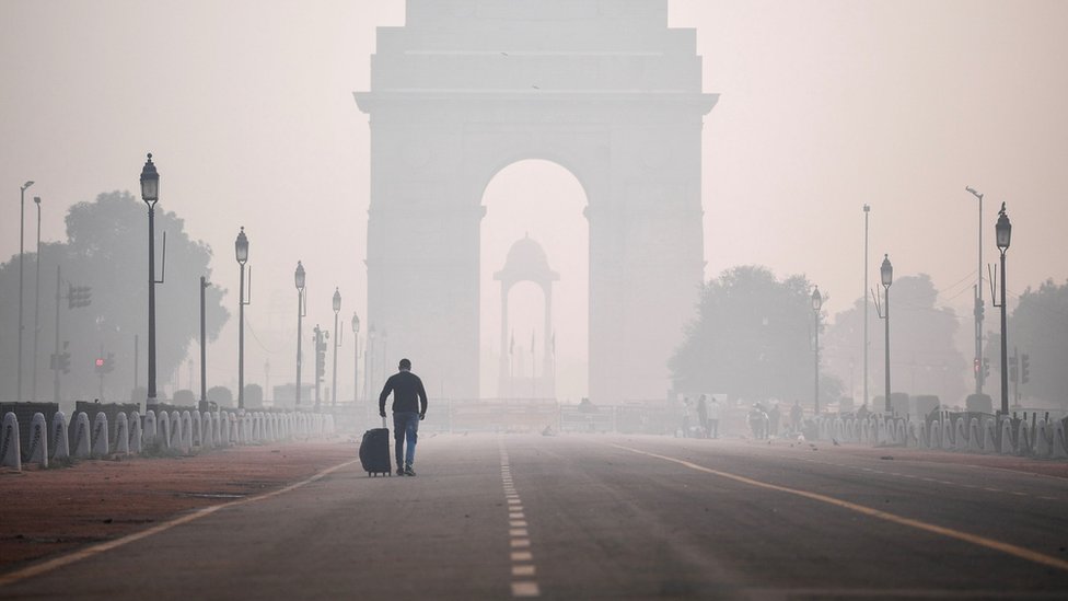 Indija i zagaðenje vazduha: Pronalazaè reciklira smog u podne ploèice