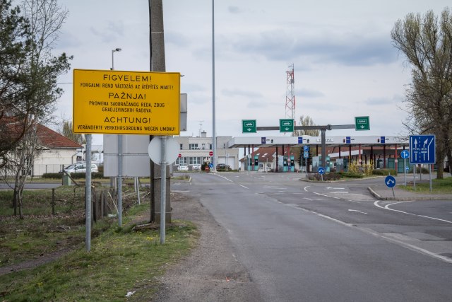 Putnicima iz Srbije preselo putovanje: Vozaè zaboravio dozvolu, 40 putnika smrzavalo se 15 sati na granici