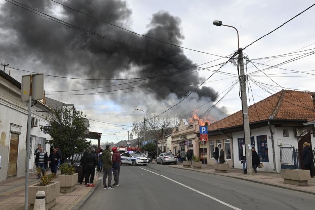Lokalizovan požar u Obrenovcu, ima mrtvih? VIDEO/FOTO