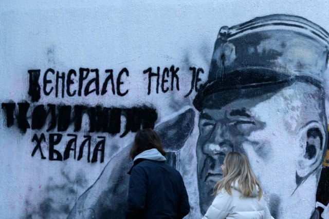 Više grafita Ratka Mladiæa osvanulo u Èaèku