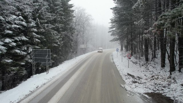 Zavejana Srbija – 30 centimetara snega na Divčibarama FOTO/VIDEO