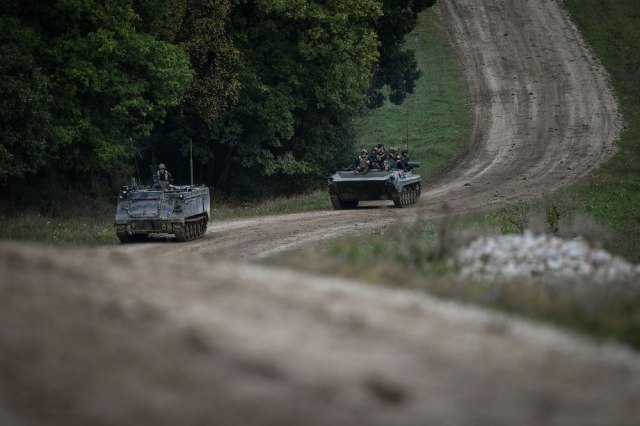 "NATO šalje militante u Ukrajinu, gomila oružje"