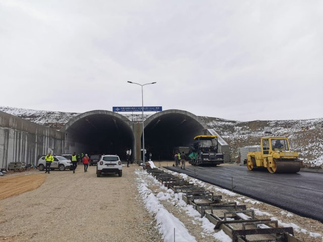Bliži se kraj gužvi: Za tri dana kompletira se deonica od Preljine do Pakovraća