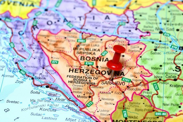 Berlin warns: "Bosnia-Herzegovina will fall apart"