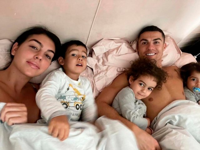 Euforija u porodici Ronaldo: Georgina otkrila pol blizanaca FOTO
