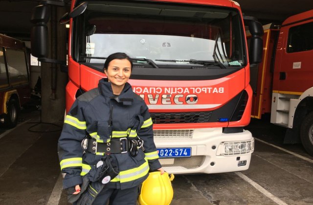 Prva žena među novosadskim vatrogascima: 