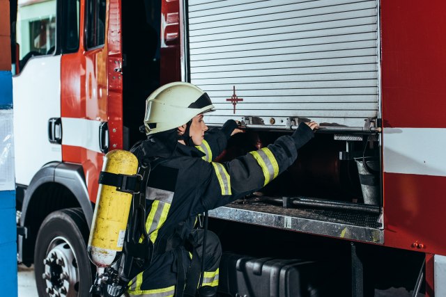 Ugašen požar u podzemnoj garaži na Novom Beogradu