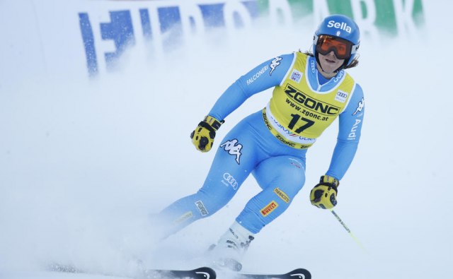 Kurtoni pobednica superveleslaloma u Kortini