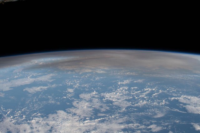 Foto:EPA/NASA/ASTRONAUT KAYLA BARRON HAND