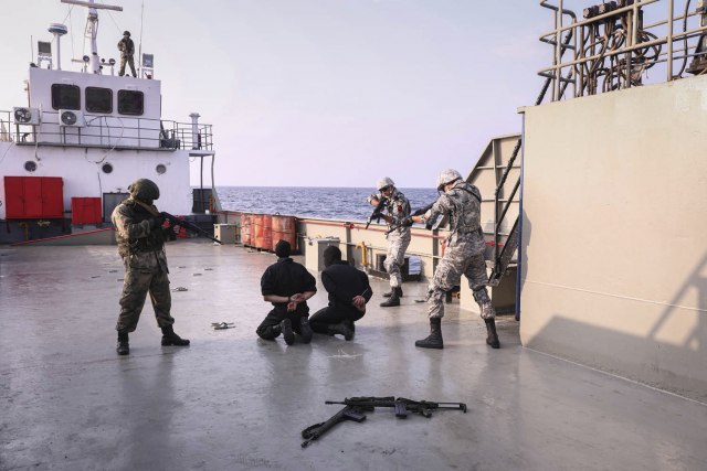 Rusko-kineska vojna vežba: Oslobaðali "zaplenjen" brod