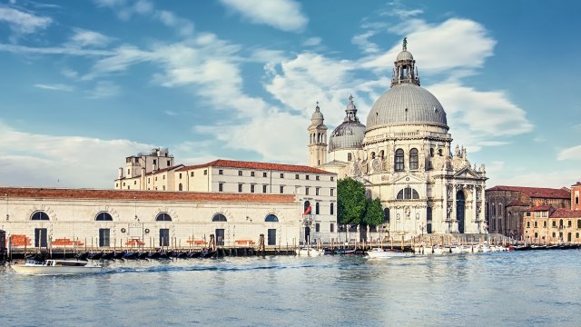 Golišava turistkinja proterana iz Venecije i mora da plati 450 evra