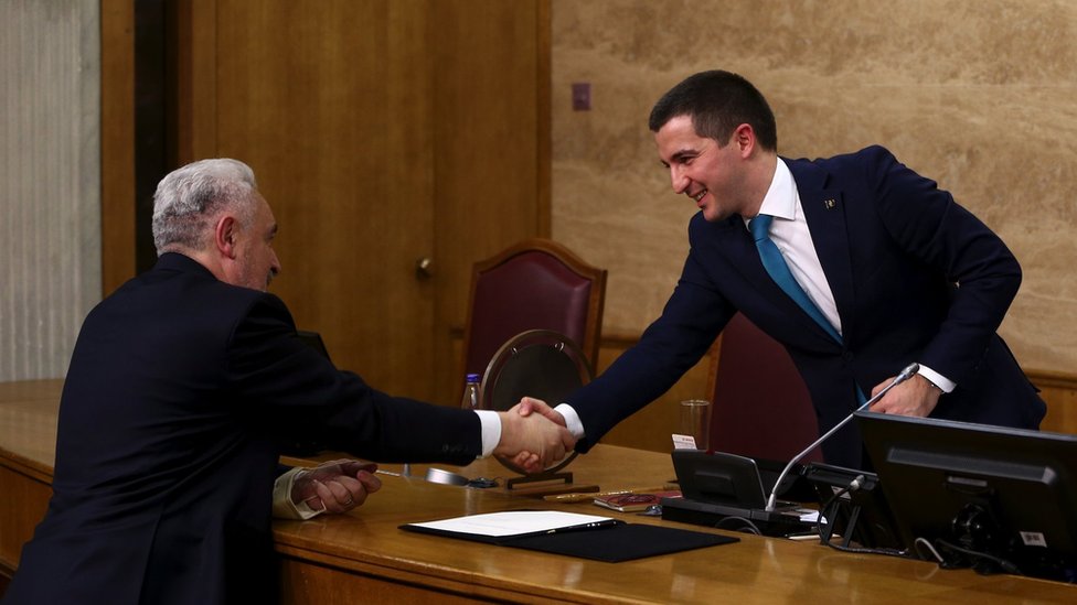Crna Gora: Vodiè kroz politièku krizu