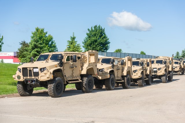Predstavljeno vojno vozilo s hibridnim pogonom: Cilj ugovor vredan 6,5 milijardi $ VIDEO