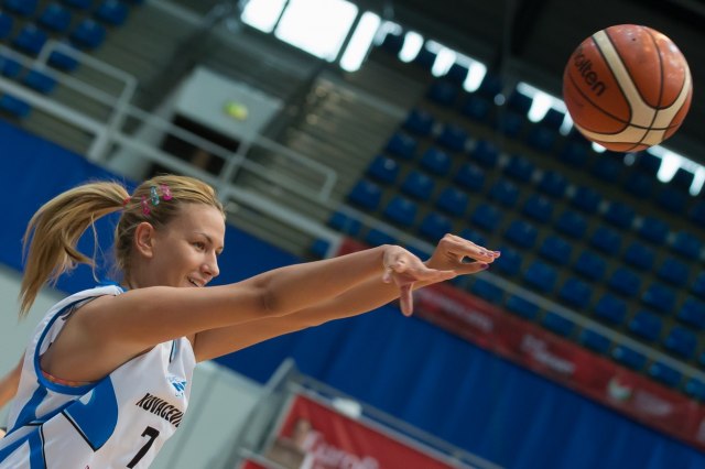 Verila se srpska košarkašica - Nataša Kovaèeviæ pokazala prsten FOTO