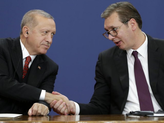 Vučić poželeo brz oporavak; Erdogan odgovorio: 