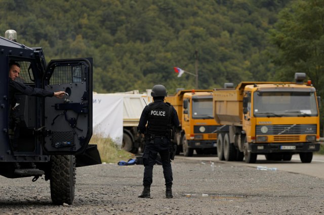 Kosovo i Metohija: Suspendovan komandir policije zbog nasilja u porodici