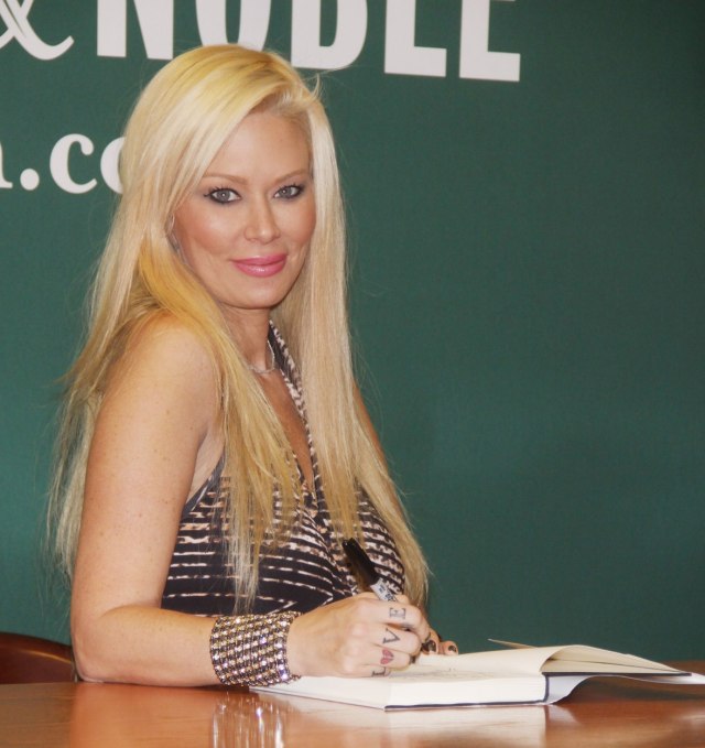 Džena Džejmson se javila iz bolnice - lekari još uvek ne znaju šta joj je