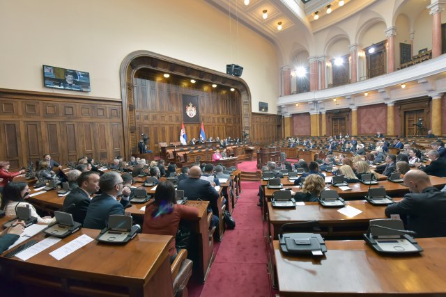 Skupština zaseda vanredno, posle podne o promeni Ustava VIDEO/FOTO