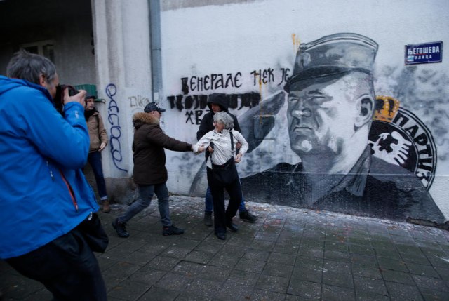 Vuèiæ: "Policija nije štitila grafit, veæ da neko ne dobije batine"