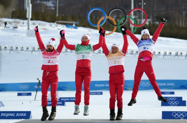 Ženskoj ruskoj štafeti zlato u skijaškom trèanju