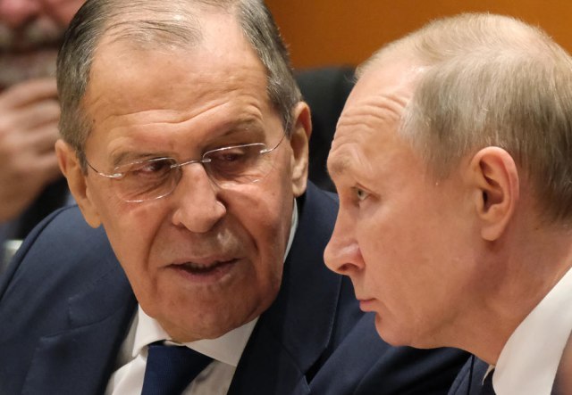 Putin and Lavrov spoke; Russia ready to shoot; Greeks are leaving Ukraine