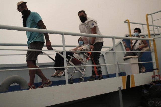 Fire on the ferry with 288 passengers on board, helicopters for rescue engaged VIDEO