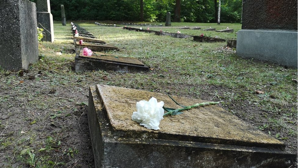 Drugi svetski rat, zloèini i Štalag III-A: Bešèujni krik jugoslovenskih grobova kraj Berlina