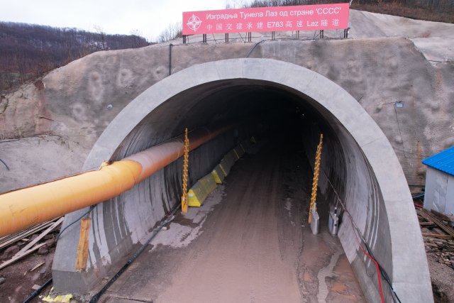Ovako izgleda gradnja najzahtevnijih tunela u Srbiji: Munjino brdo i Laz prokopani do pola FOTO