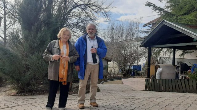 Šumski velnes čini čuda za dušu i telo: Nena i Gregor Ferluga obišli svet i plovili okeanima, pa mir pronašli podno Oplenca