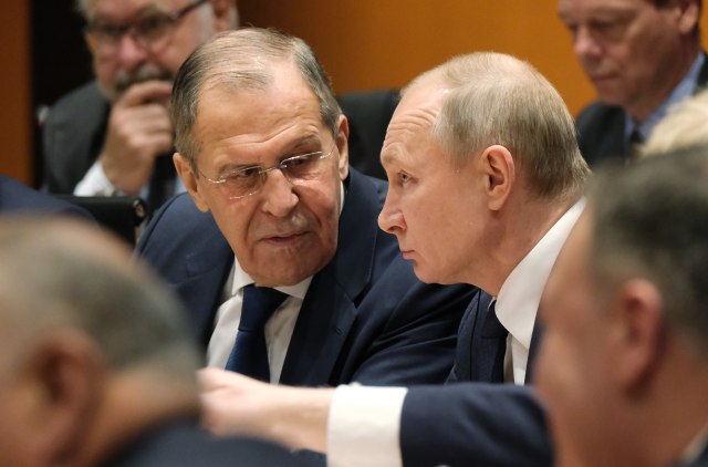 EU zamrzava imovinu Putinu i Lavrovu