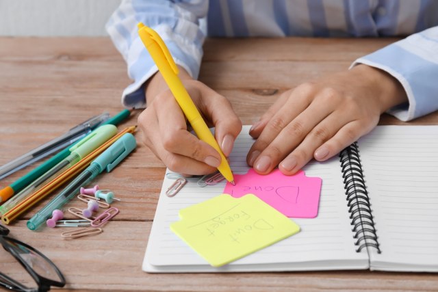 VELIKA, MALA, ZAKRIVLJENA SLOVA: Šta vaš rukopis govori o vama i kako možete da ga popravite?