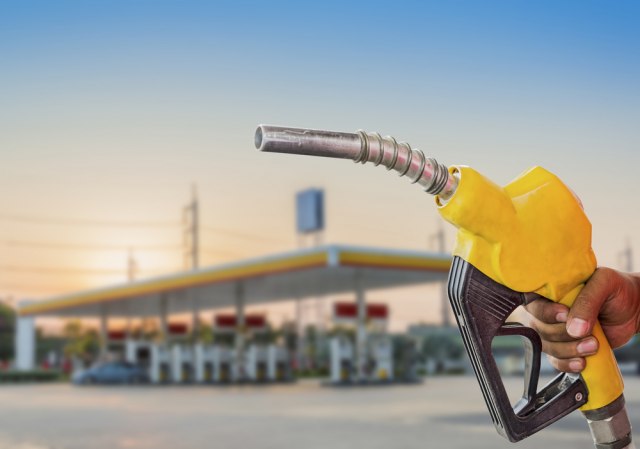 Usvojeno: Do 11. aprila ogranièene cene goriva; Srbija zabranila izvoz nekih proizvoda