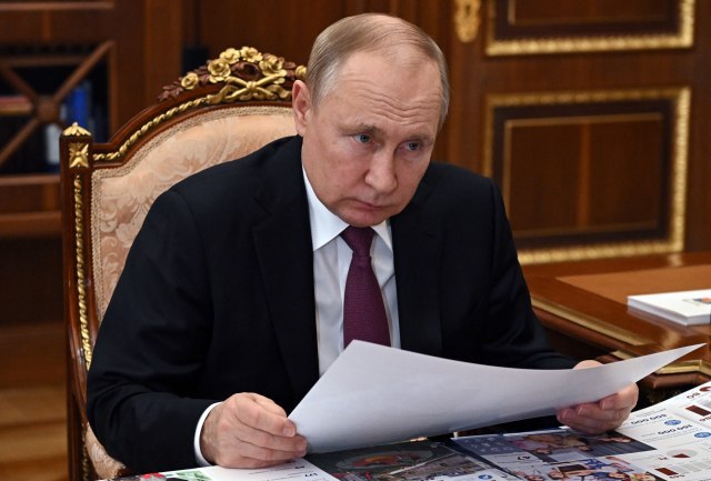 Putin's assassination is prepared; His successor elected; Poisoning or an accident?