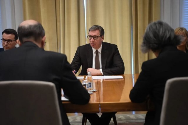 Vučić left the National Security Council session - urgent talks with Quint countries