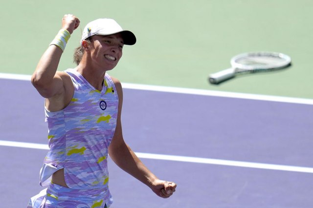 Ko menja Ešli Barti na vrhu WTA liste?