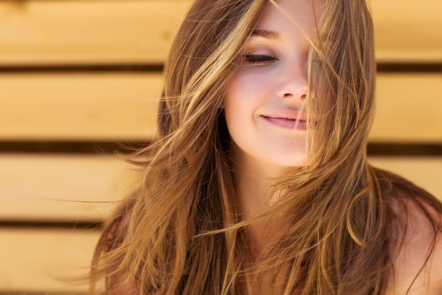 Da li kosa brže raste ako je češće šišamo i šta pomaže da izgleda zdravo
