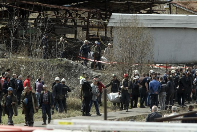 B92.net: The government allocated RSD 8 million to help the families of killed miners