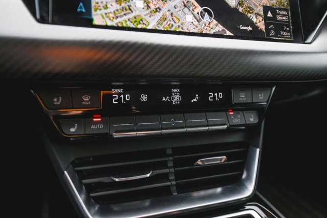 Kupio novi Audi i pritisnuo funkciju "klime", ali ovako nešto nije oèekivao VIDEO