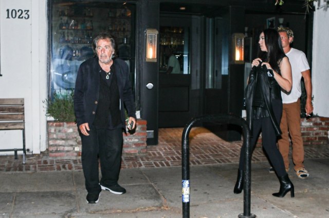 Ko je nova devojka Ala Paćina: Mlađa je 53 godine od njega, bila u vezi sa Mikom Džegerom FOTO