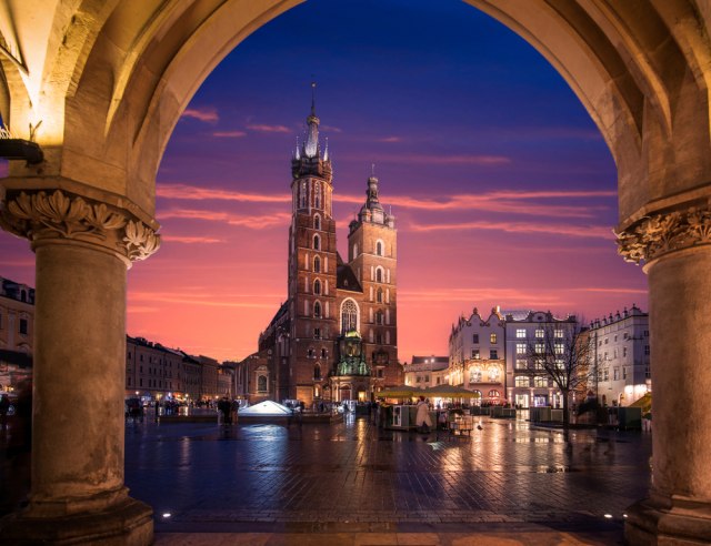 7 NAJJEFTINIJIH EVROPSKIH gradova u 2022: Detaljne cene i ideje za putovanja