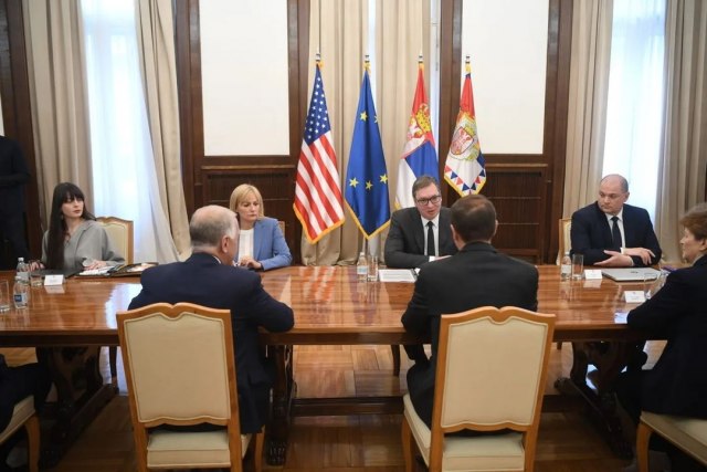 Vučić sa američkim senatorima: 
