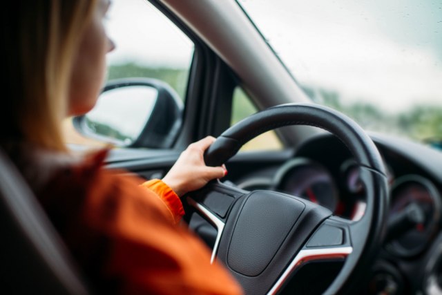 Dobri vozaèi polože tek iz treæeg puta. Koliko ste puta vi polagali? ANKETA