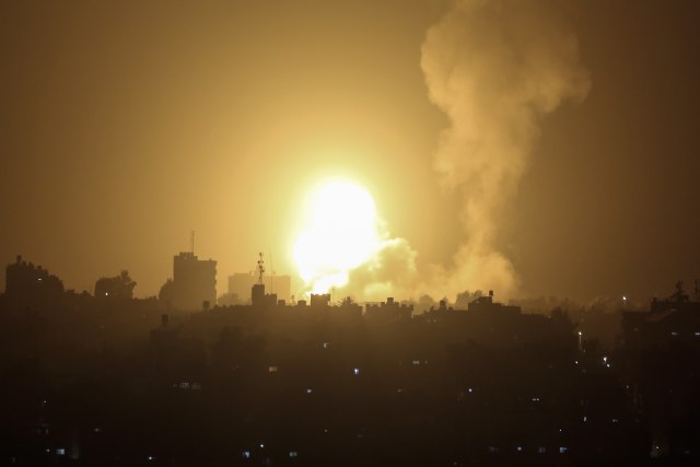 Izrael zatvara prelaz iz pojasa Gaze posle raketnih napada