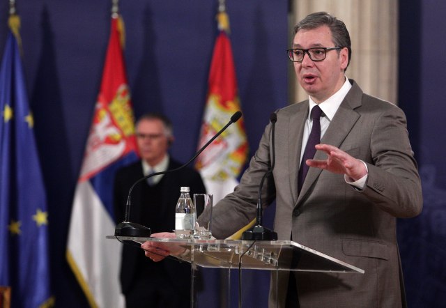 U Kragujevcu će se proizvoditi električni automobili; Vučić: 