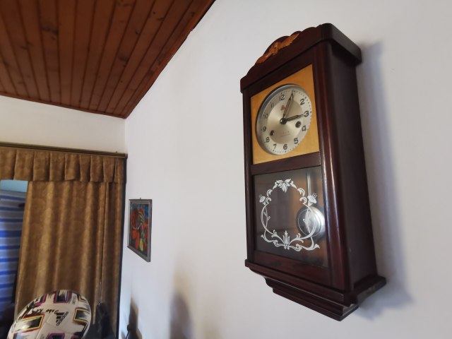 Sat je stao kada je Tito umro: Neobièan eksponat nalazi se u porodiènoj kuæi jednog Èaèanina FOTO