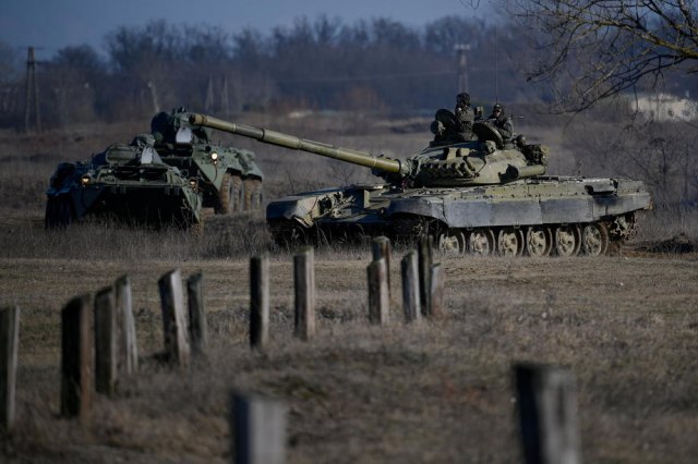 Attack on Azovstal; Ukrainians to 