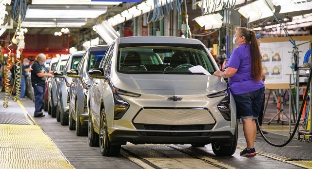 Opoziv od dve milijarde dolara: GM menja baterije na većini proizvedenih električnih automobila